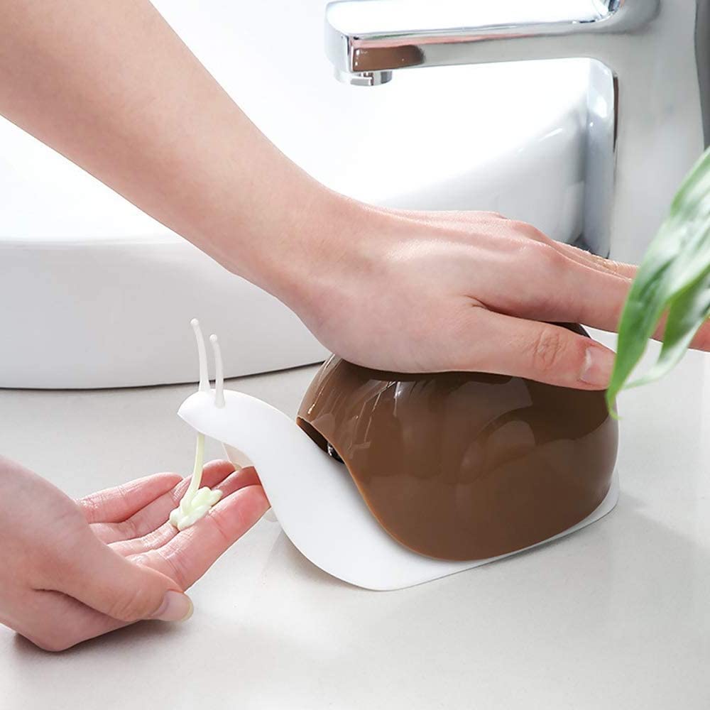 Giftock Plastic Snail-Shape Liquid Soap Dispenser Portable Snail Shape Liquid Soap Dispenser Hand Wash Dispenser Pump Push Type Good Looking Shampoo Dispenser For Hotel Kitchen Bathroom 120Ml