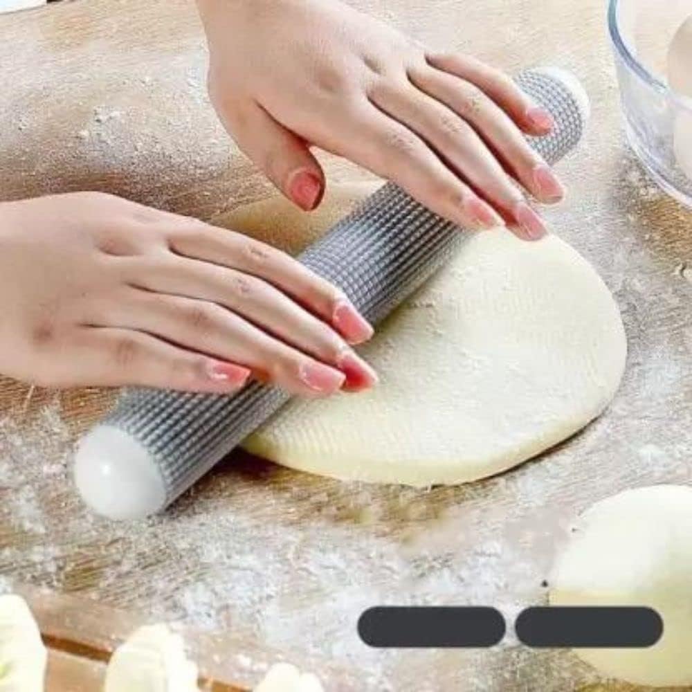 Giftock Kitchen Plastic Rolling Pin Dough Roller Household Non-Stick Exhaust Rolling Pin Smooth and Beautiful Embossed Design for Home for Kitchen (1Pcs) (Multicolor)