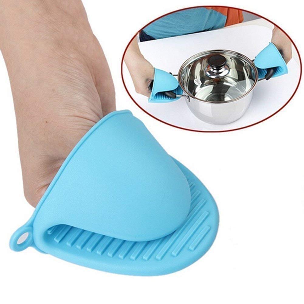 Giftock Set of 2 Silicone Microwave Oven Heat Resistant Pinch Grip Mitten Oven Mitt Gripper Grip (Multi Color)