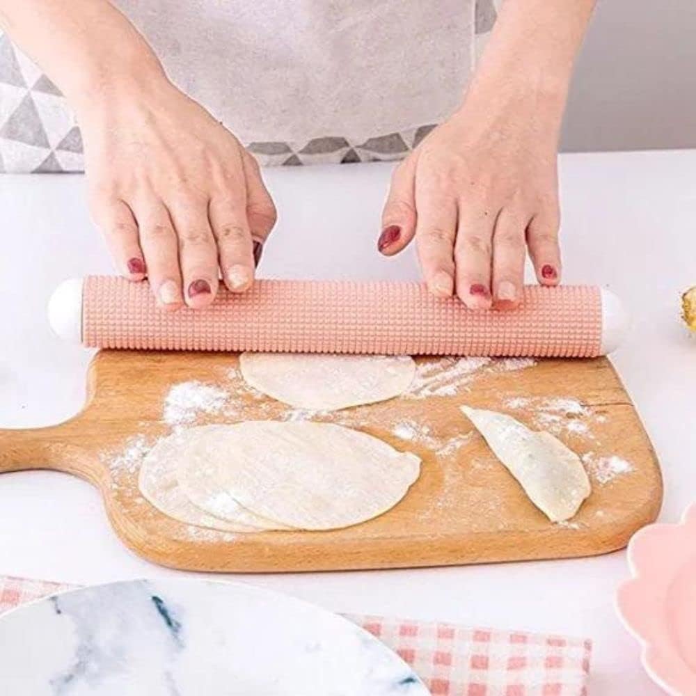 Giftock Kitchen Plastic Rolling Pin Dough Roller Household Non-Stick Exhaust Rolling Pin Smooth and Beautiful Embossed Design for Home for Kitchen (1Pcs) (Multicolor)