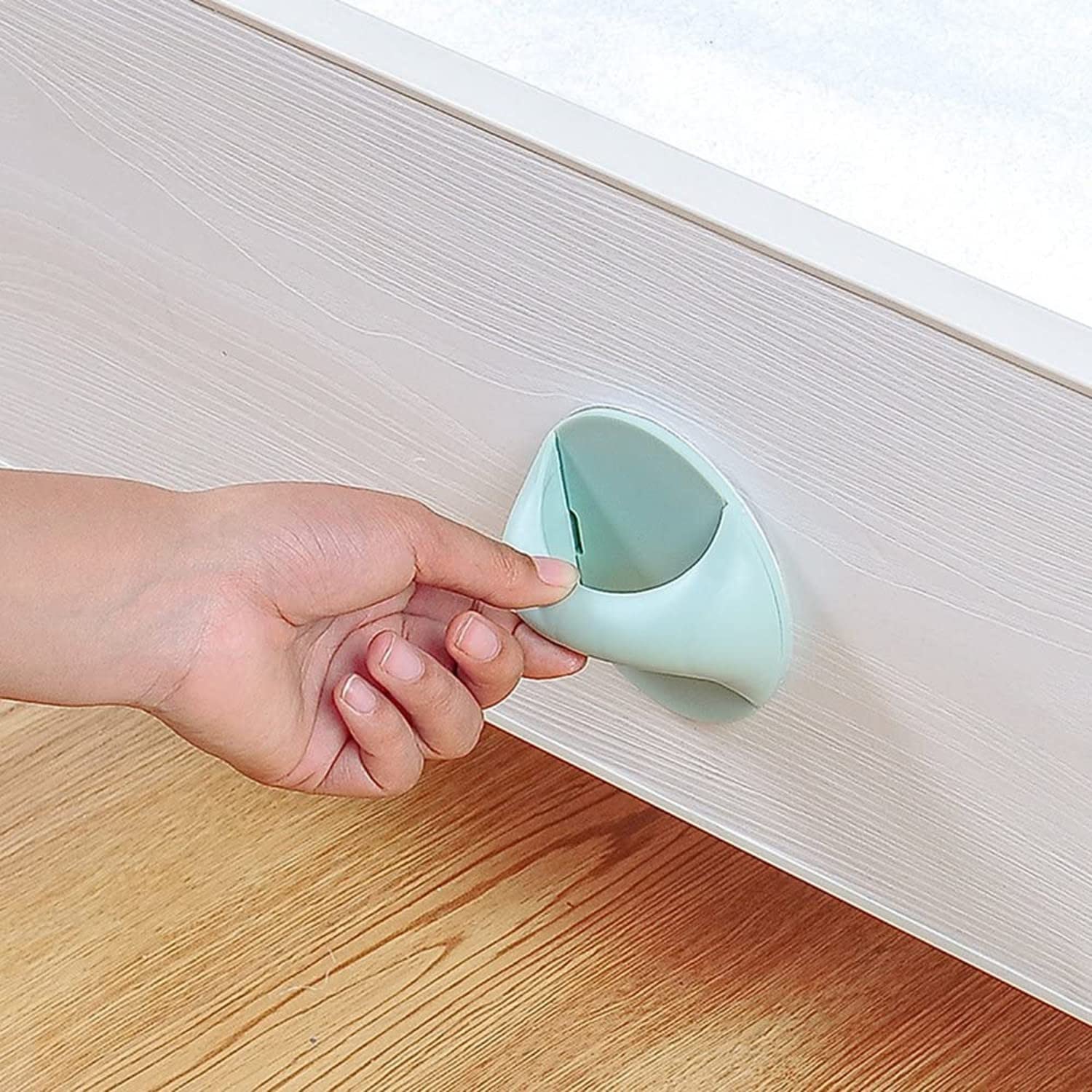 Giftock 4 Count Round Self-Stick Instant Cabinet Drawer Handle Helper Kitchen Cabinet Door Window Cupboards Handle, Sticker Convenient Opening Stick-on Handles, Self Adhesive Handle (Random Color)