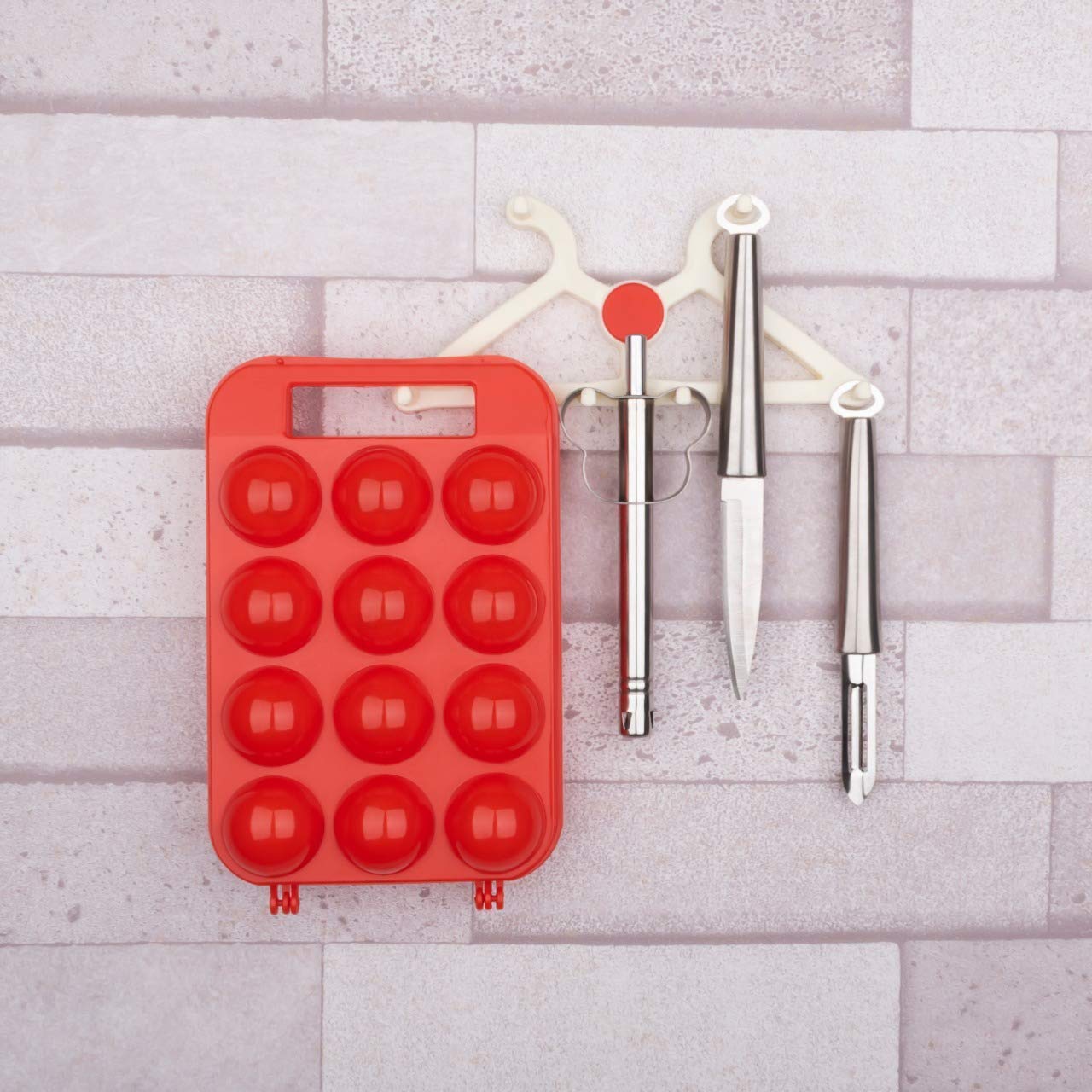 Giftock Portable Plastic Egg Holder Carrier Storage Box for 12 Eggs, 1 Piece, Multicolour.