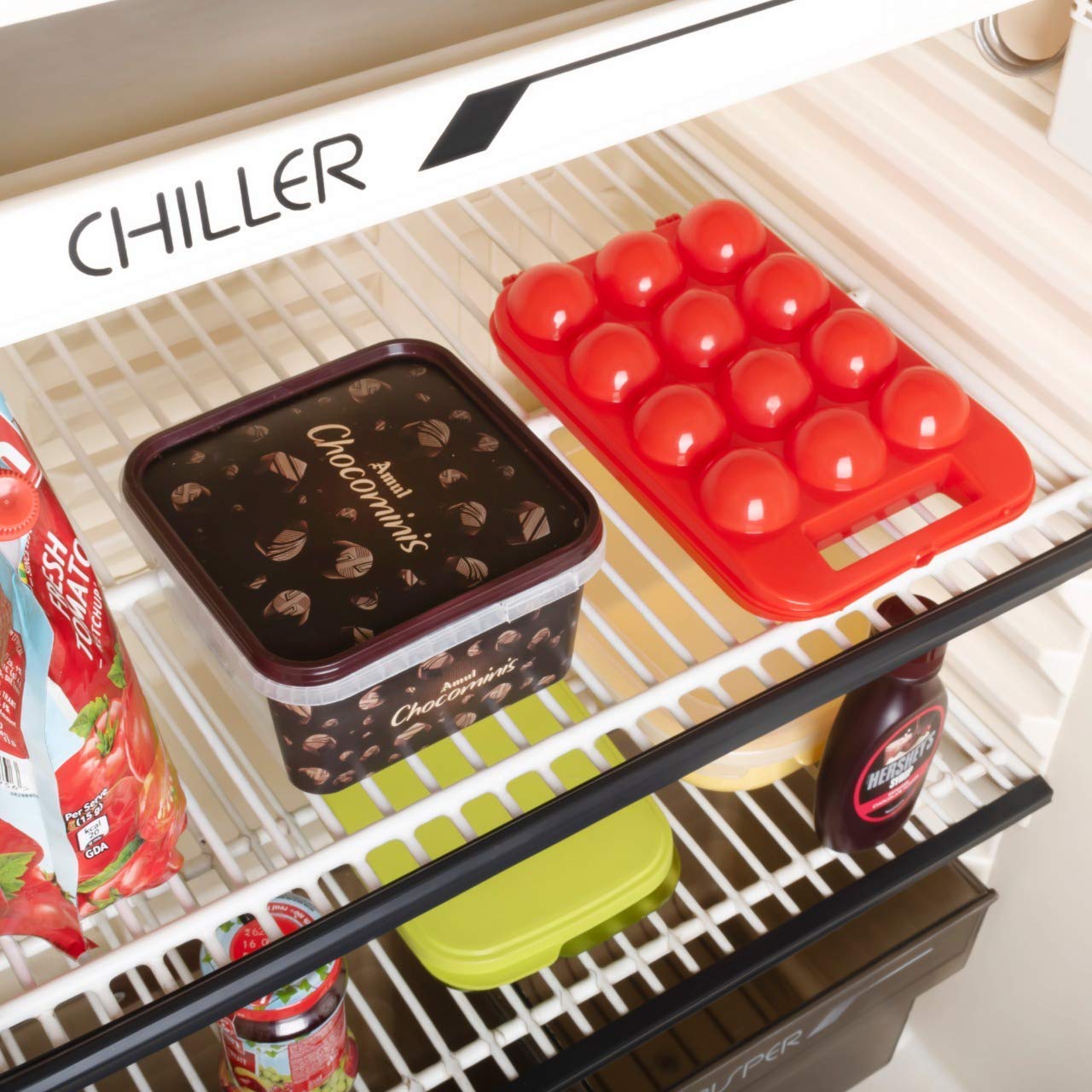 Giftock Portable Plastic Egg Holder Carrier Storage Box for 12 Eggs, 1 Piece, Multicolour.