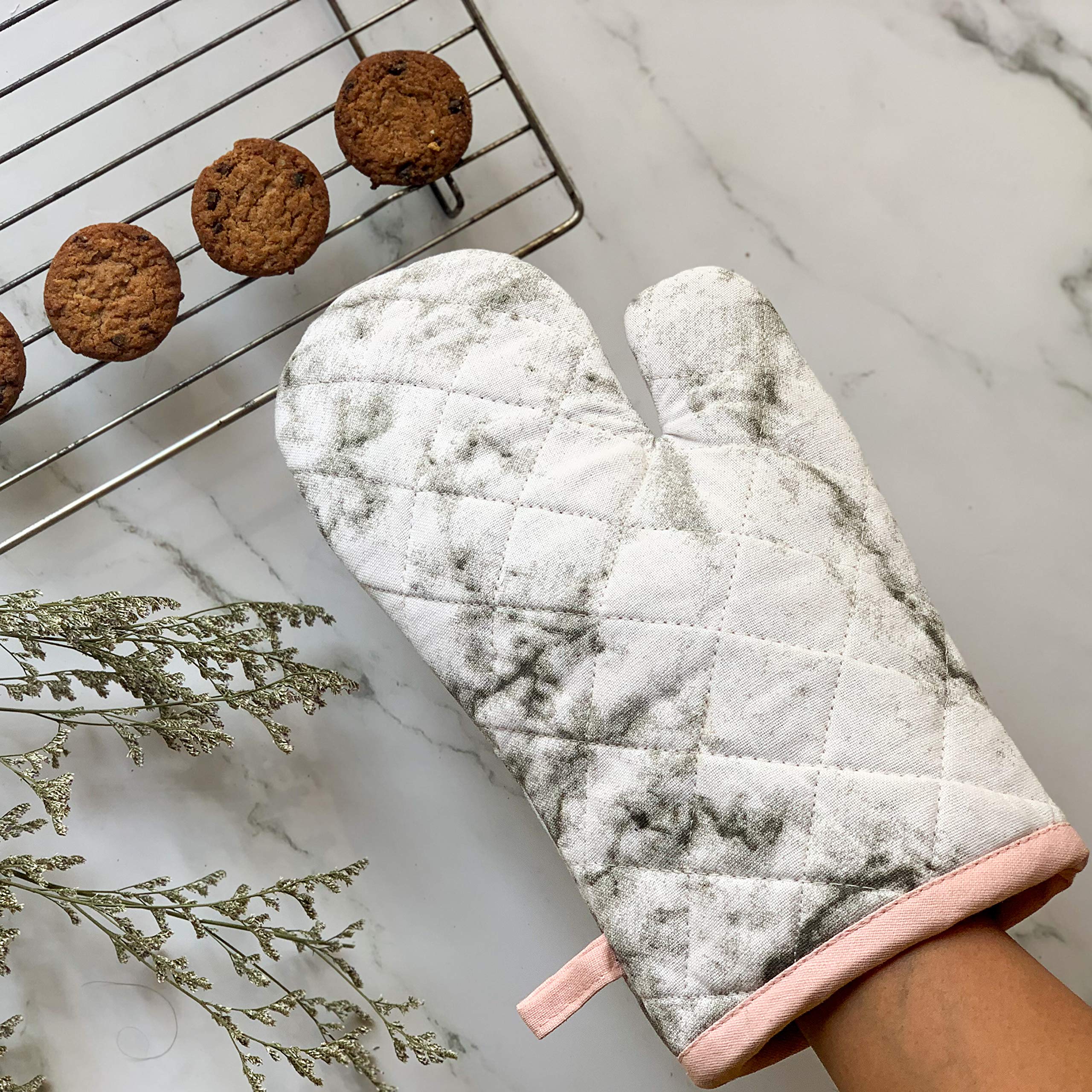 Giftock Printed Cotton Oven Mitten with Pot Holder (Multi)