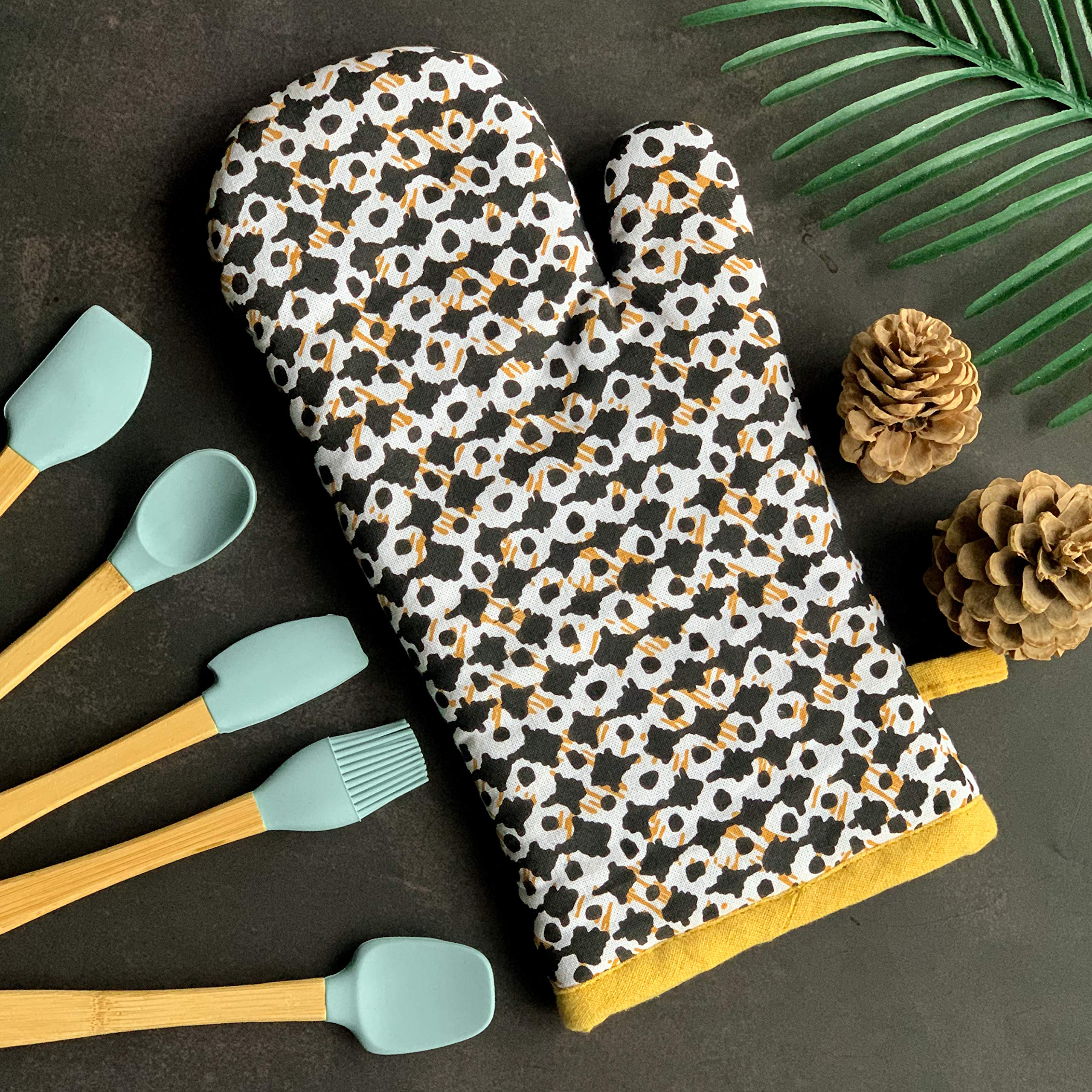 Giftock Printed Cotton Oven Mitten with Pot Holder (Multi)