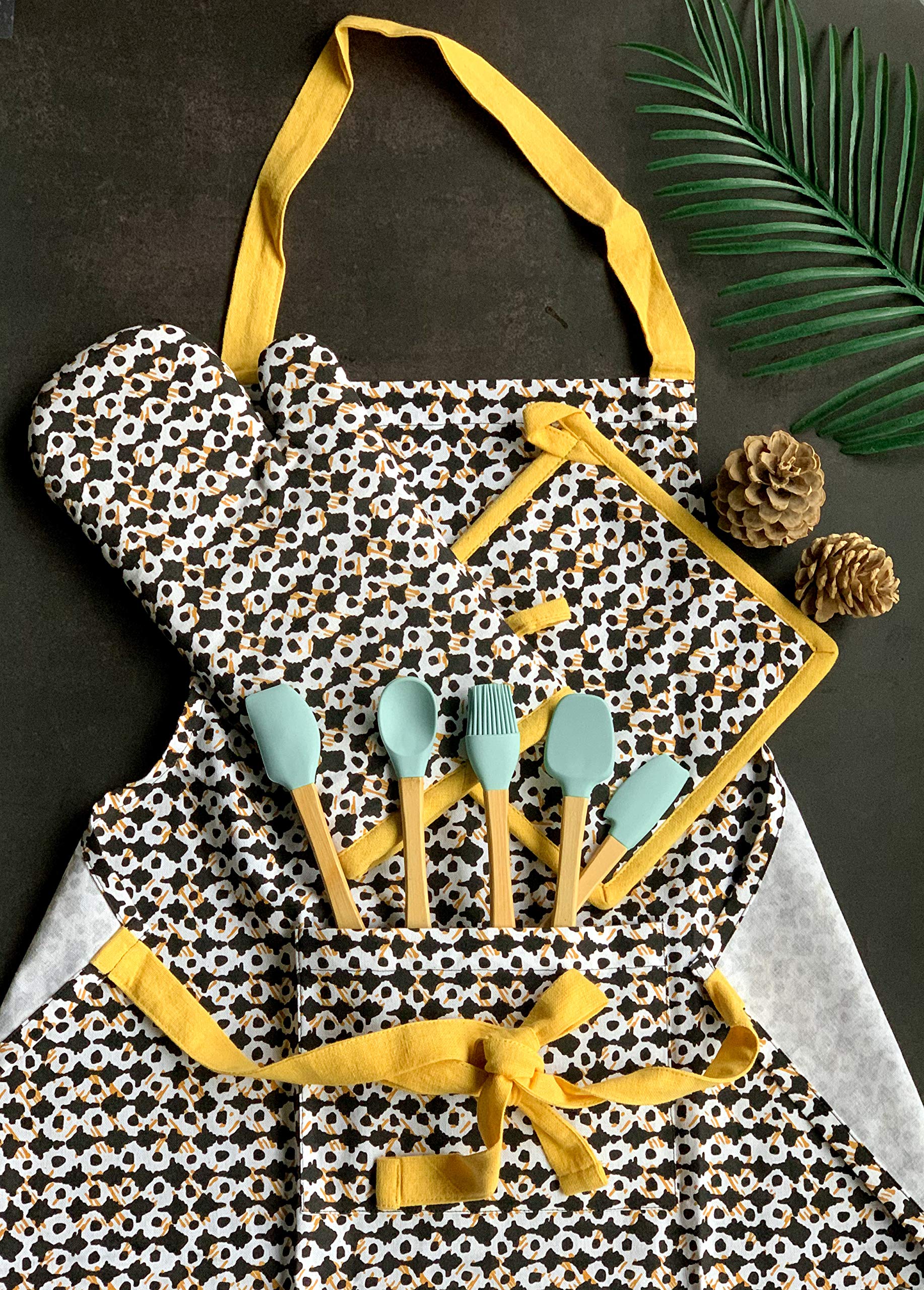 Giftock Printed Cotton Oven Mitten with Pot Holder (Multi)