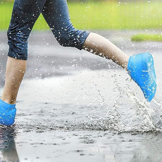 Foldable Overshoes Reusable Water Sand Rain Protective Silicone Shoe Covers for Man and Woman -